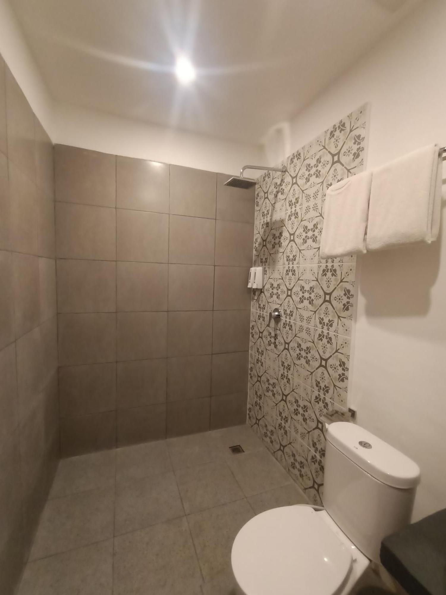 Attara Inn Senggigi Eksteriør billede